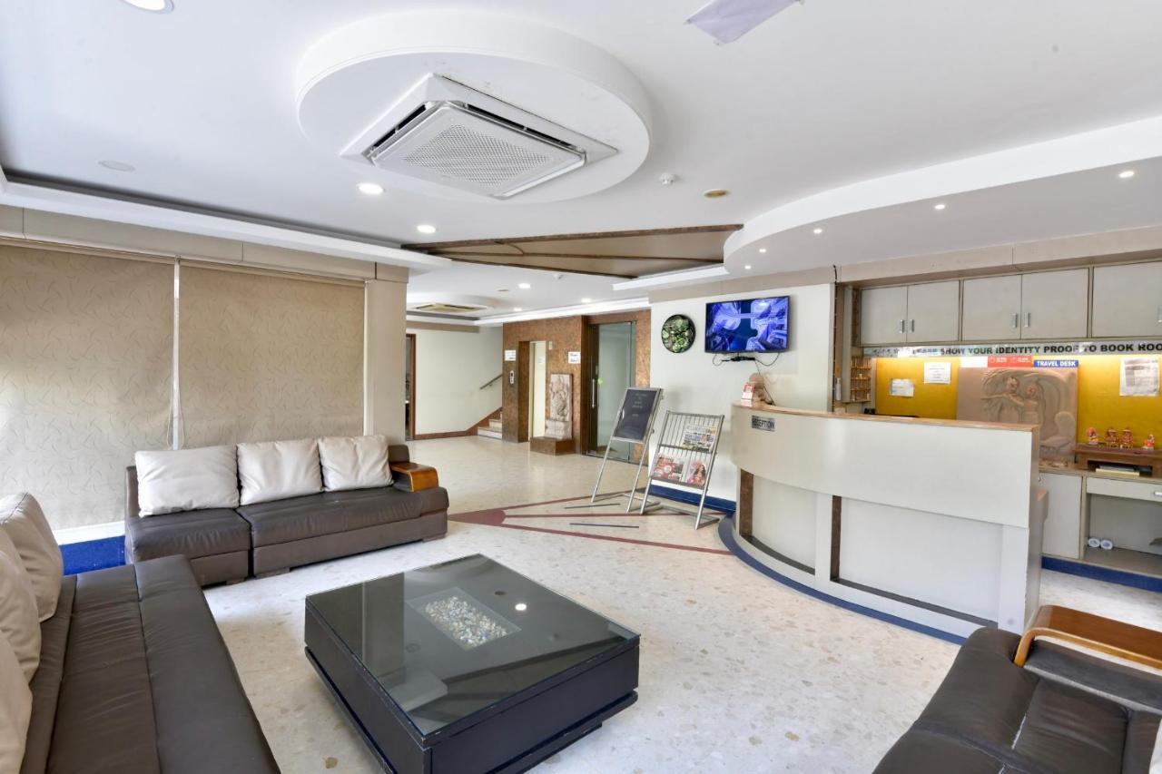 Hotel Bhoomivilas آغْرا المظهر الخارجي الصورة