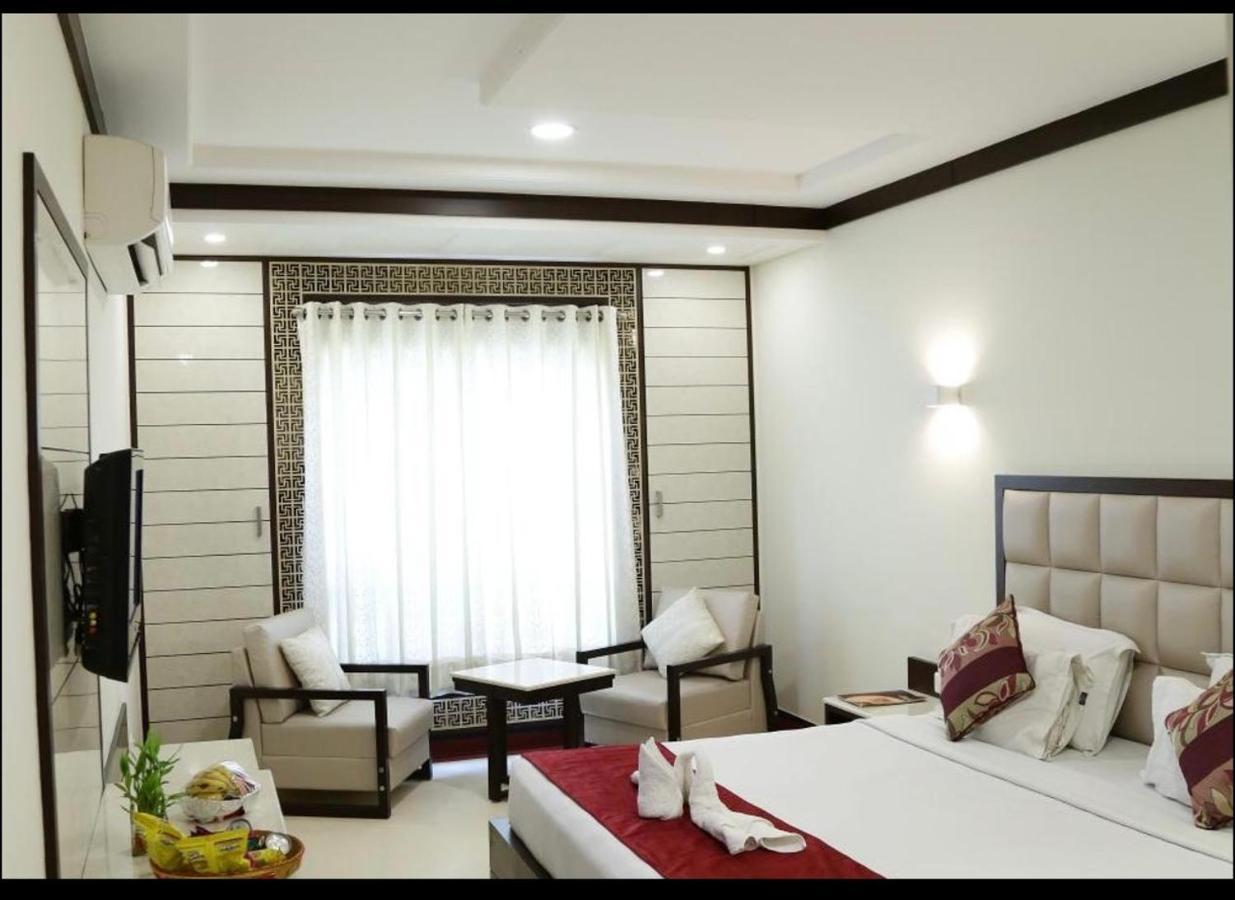 Hotel Bhoomivilas آغْرا المظهر الخارجي الصورة